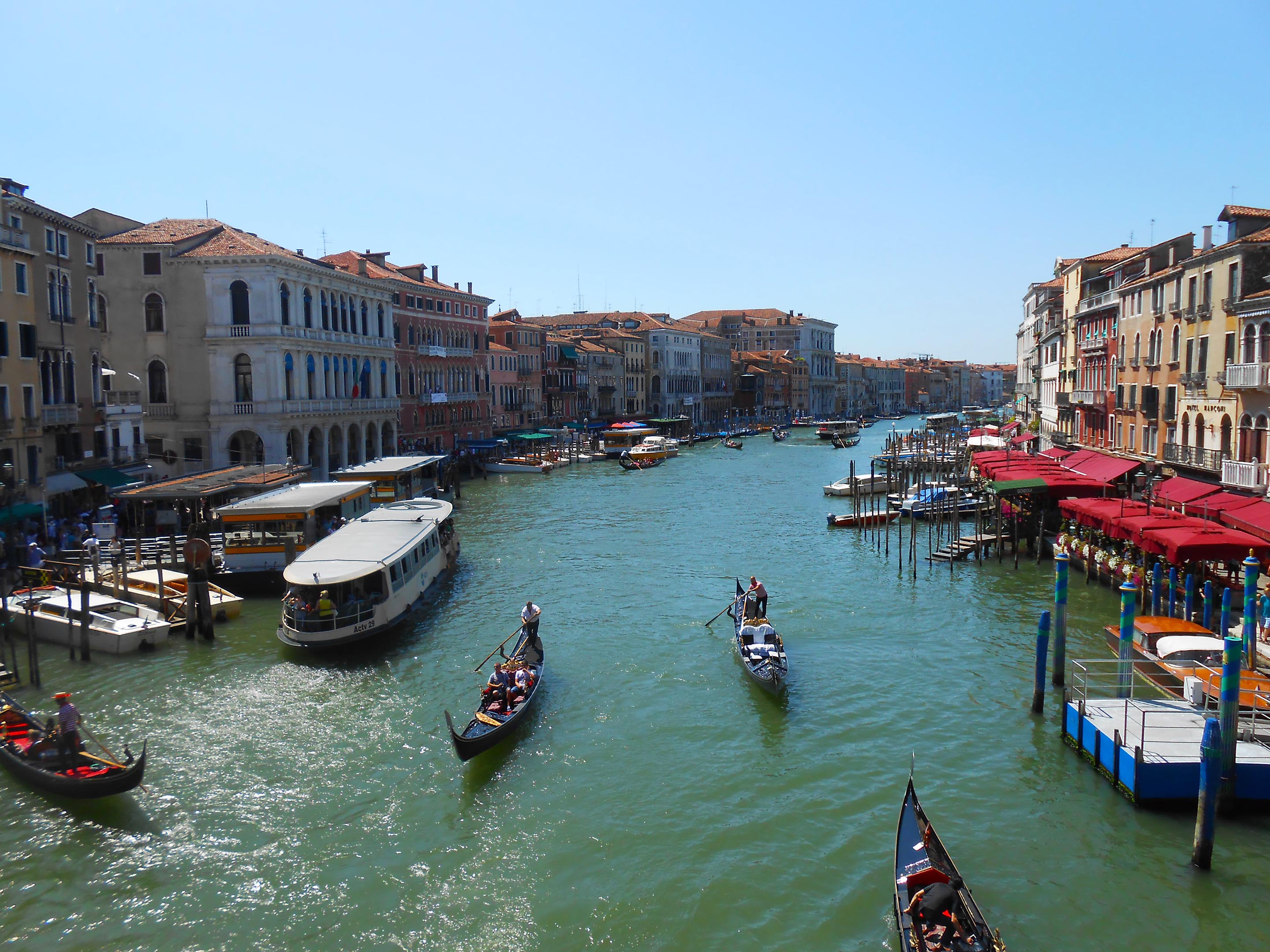 Vue du Rialto à Venise