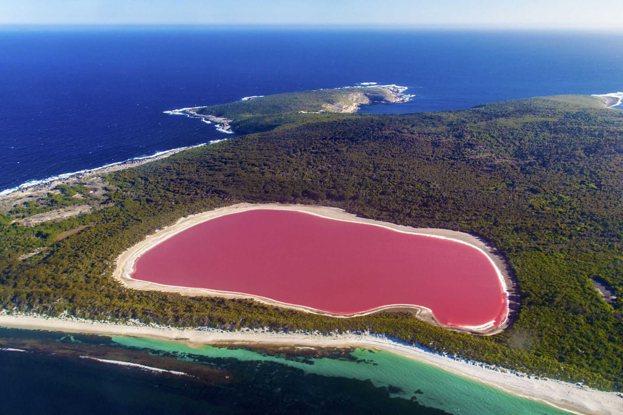 Le lac Hillier : un lac rose exceptionnel en Australie